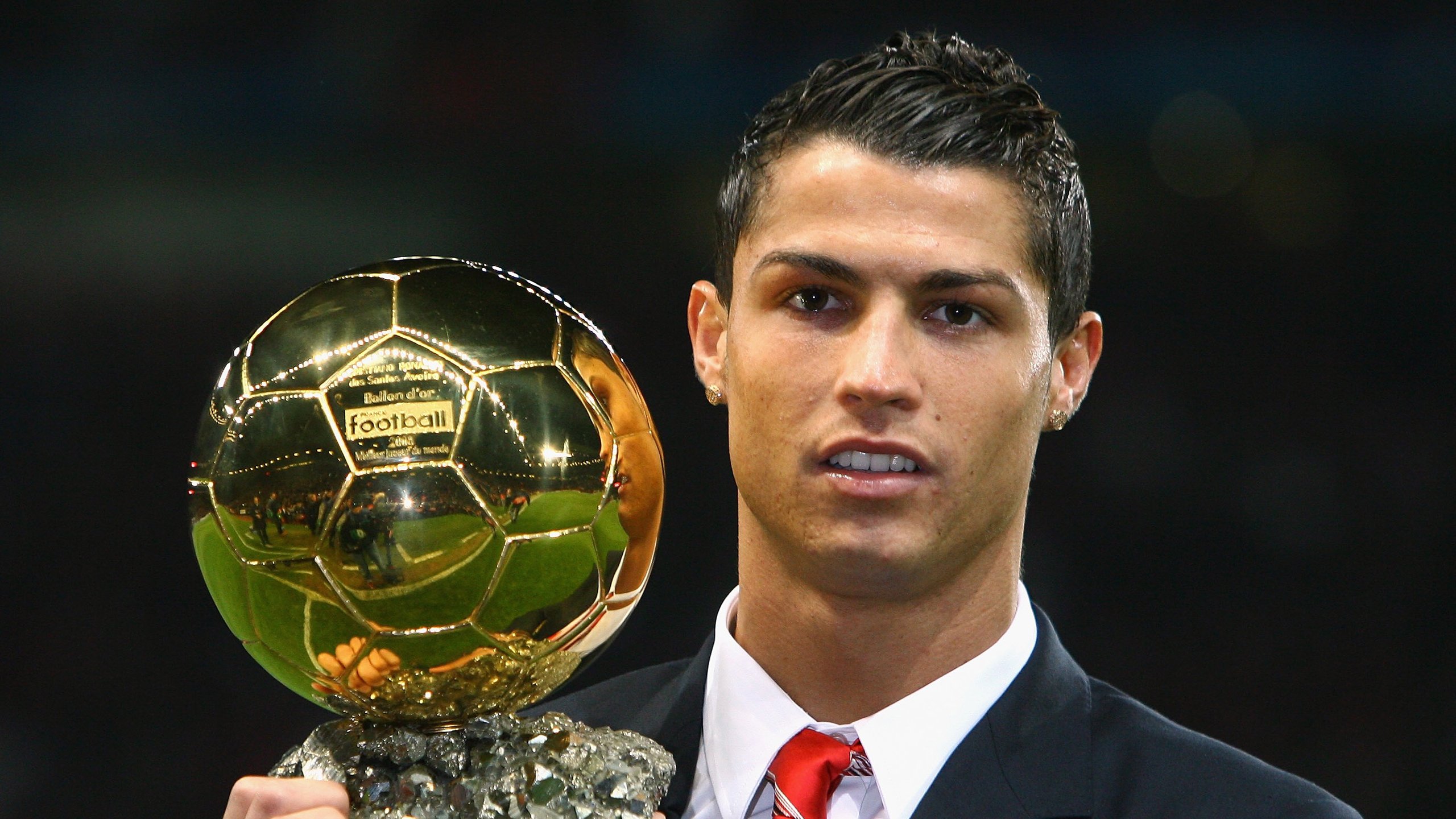 他注定成为巨星，他注定会成为一个明星英语翻译